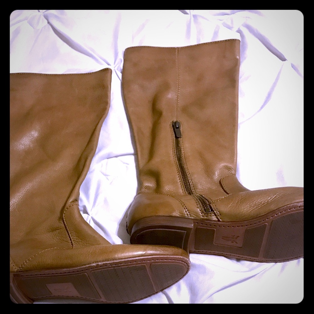 - Frye women's mid calf boot size 9